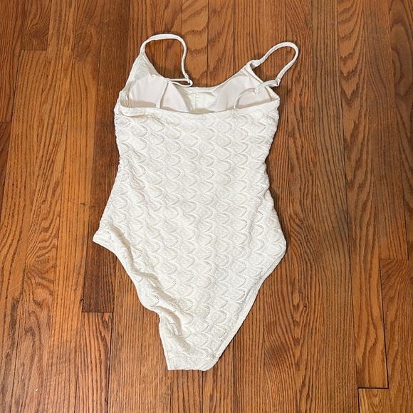 Andie The Amalfi One Piece Swimsuit Gardenia Cream size M tall long torso NWOT - Picture 5 of 8